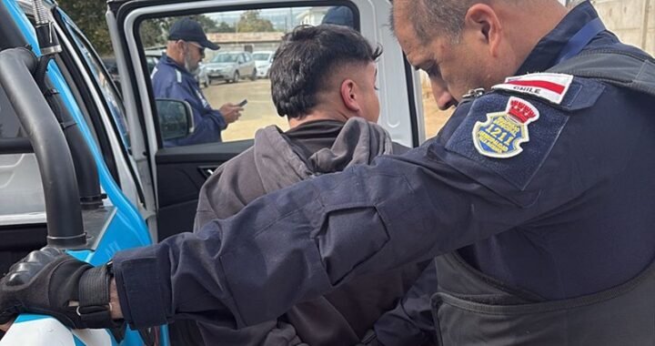 Inspectores de Villa Alemana detienen a agresor tras persecución en estación de metro