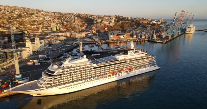 Puerto Valparaíso se consolida como líder turístico con un alza del 25% en recaladas de cruceros