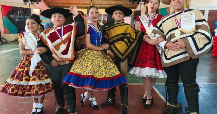 Estudiantes del Liceo Héroes de Chile brillan en Campeonato Escolar de Cueca 2026