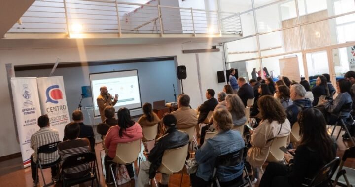 Villa Alemana impulsa el turismo sustentable con seminario para emprendedores